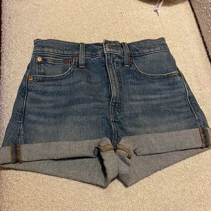 Madewell High Rise Denim Shorts in Malden Wash.